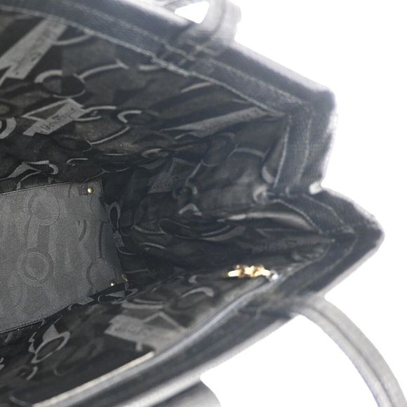 SALVATORE FERRAGAMO Vara Shoulder Bag - Picture 11 of 16